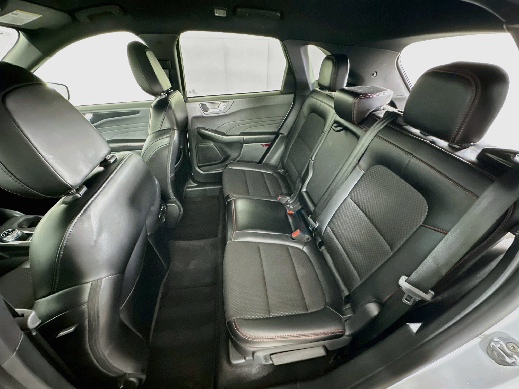 Used 2025 Ford Escape ST-Line Select AWD/4WD image 26