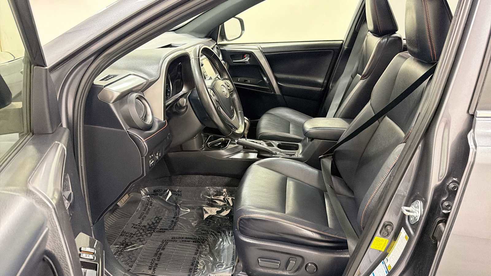 Certified 2017 Toyota RAV4 SE w/ Advanced Technology Package AWD/4WD image 13