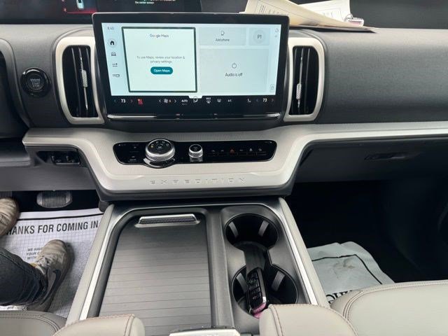 Used 2025 Ford Expedition Active image 19