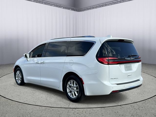 Used 2021 Chrysler Pacifica Touring-L FWD image 7
