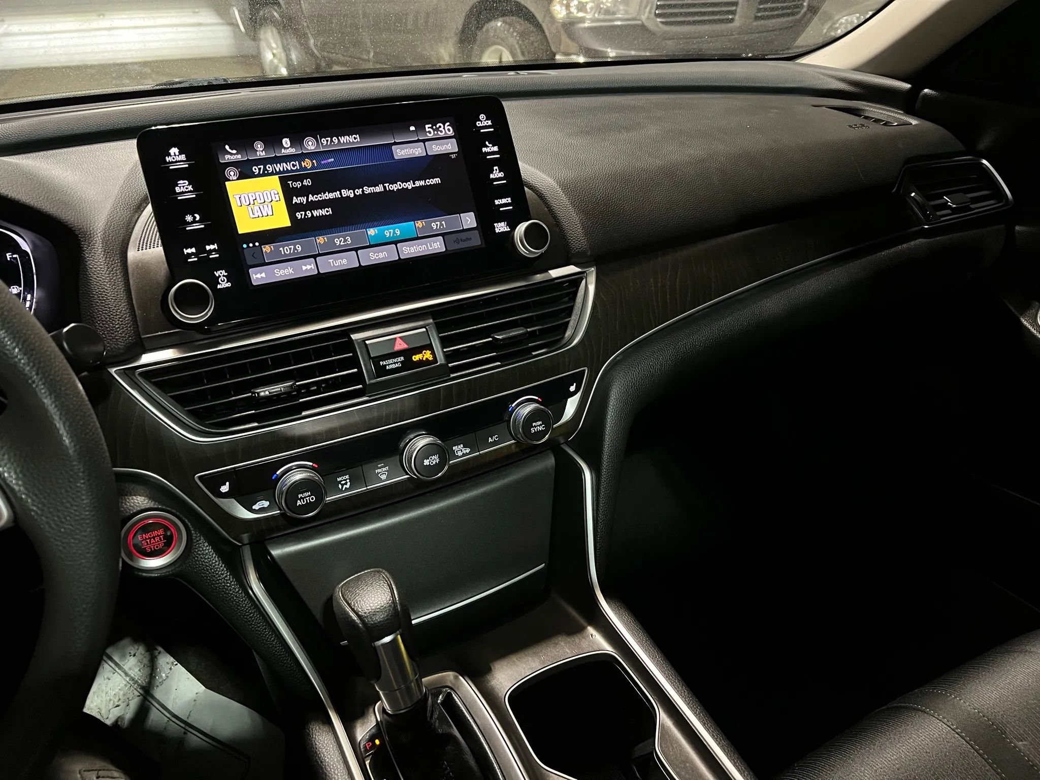 Used 2018 Honda Accord EX image 12