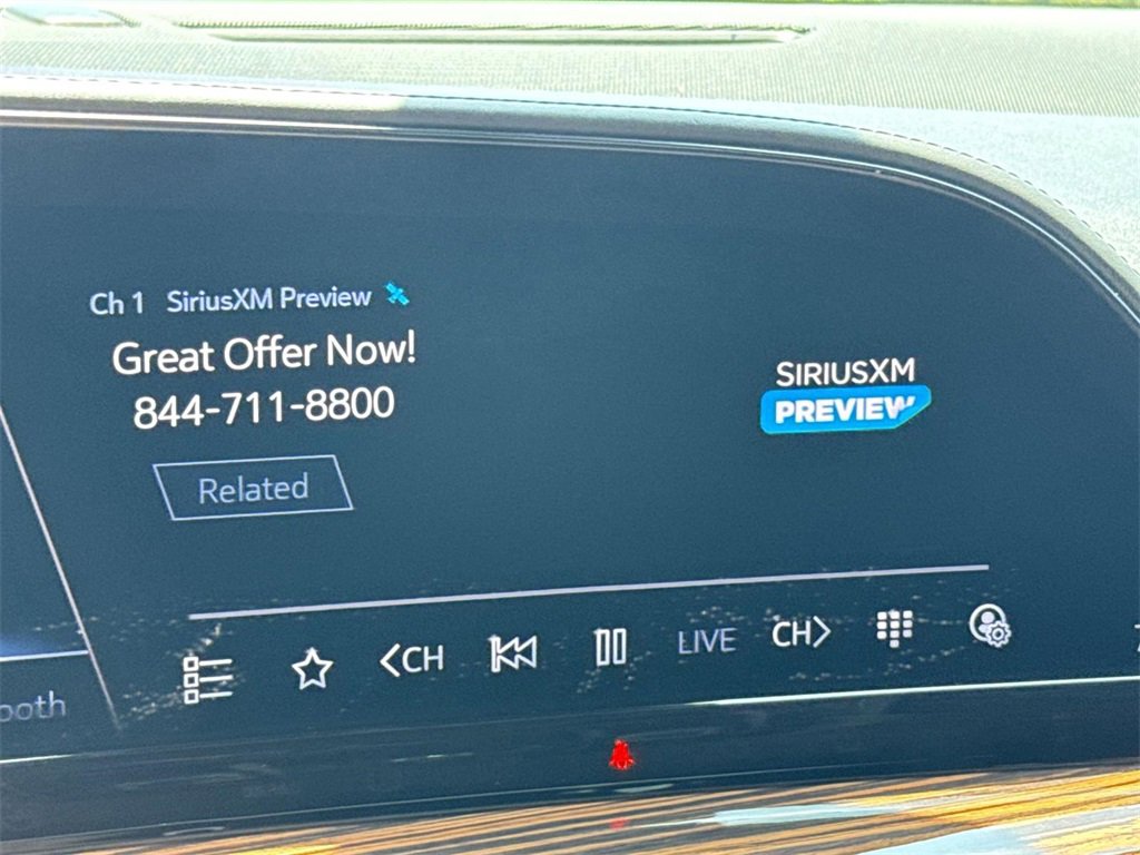 Used 2021 Cadillac Escalade ESV Luxury image 12