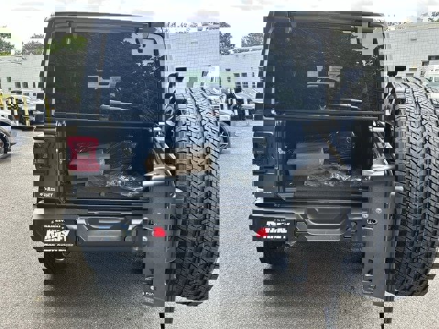 New 2025 Jeep Wrangler Unlimited Sahara image 16