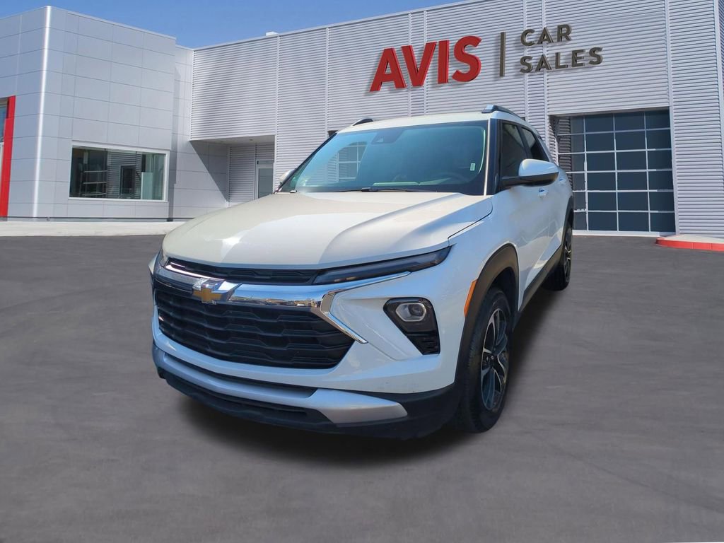 Used 2025 Chevrolet TrailBlazer LT image 1