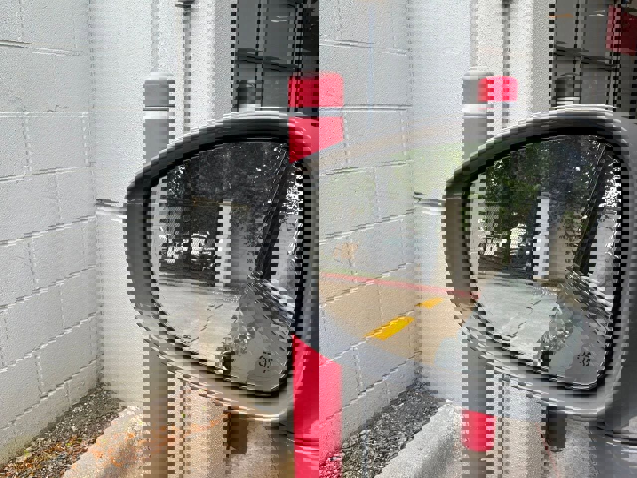 Used 2022 Chrysler Pacifica Limited FWD image 23