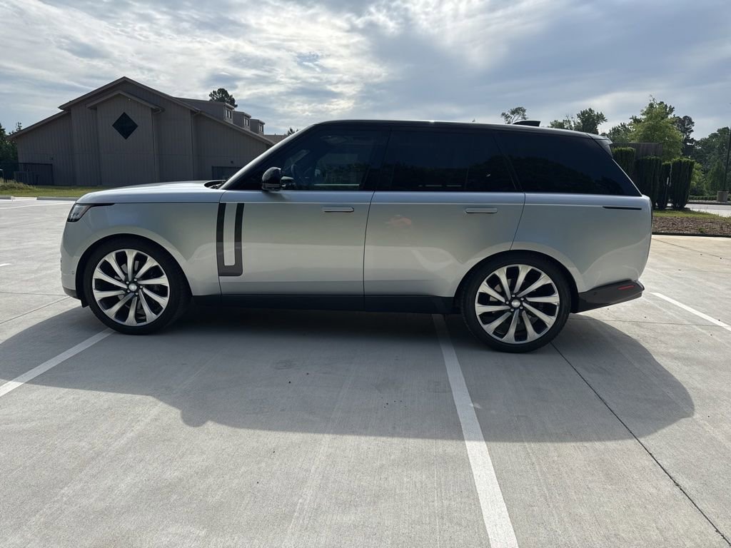 Used 2023 Land Rover Range Rover Autobiography AWD/4WD image 5
