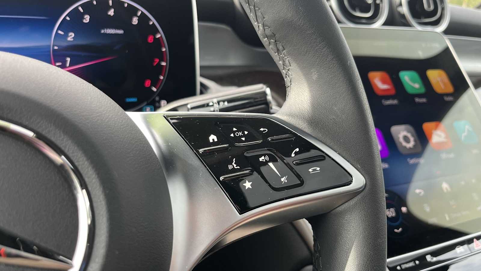 Used 2026 Mercedes-Benz GLC 300 4MATIC image 40