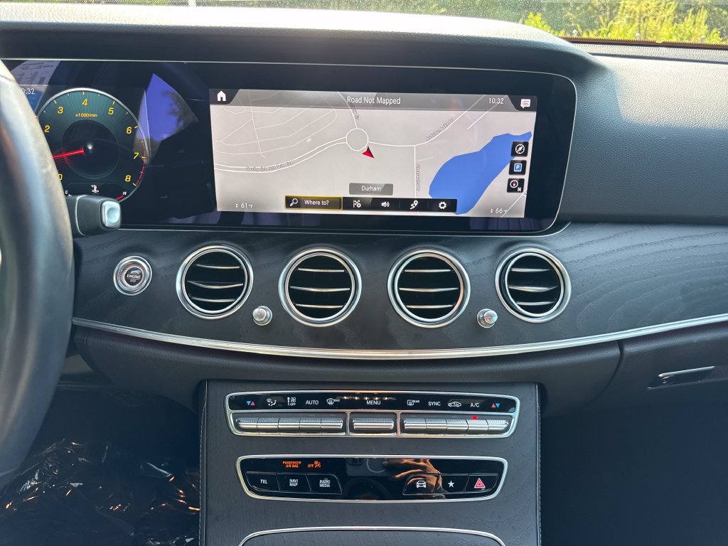 Used 2022 Mercedes-Benz E 350 Sedan image 18