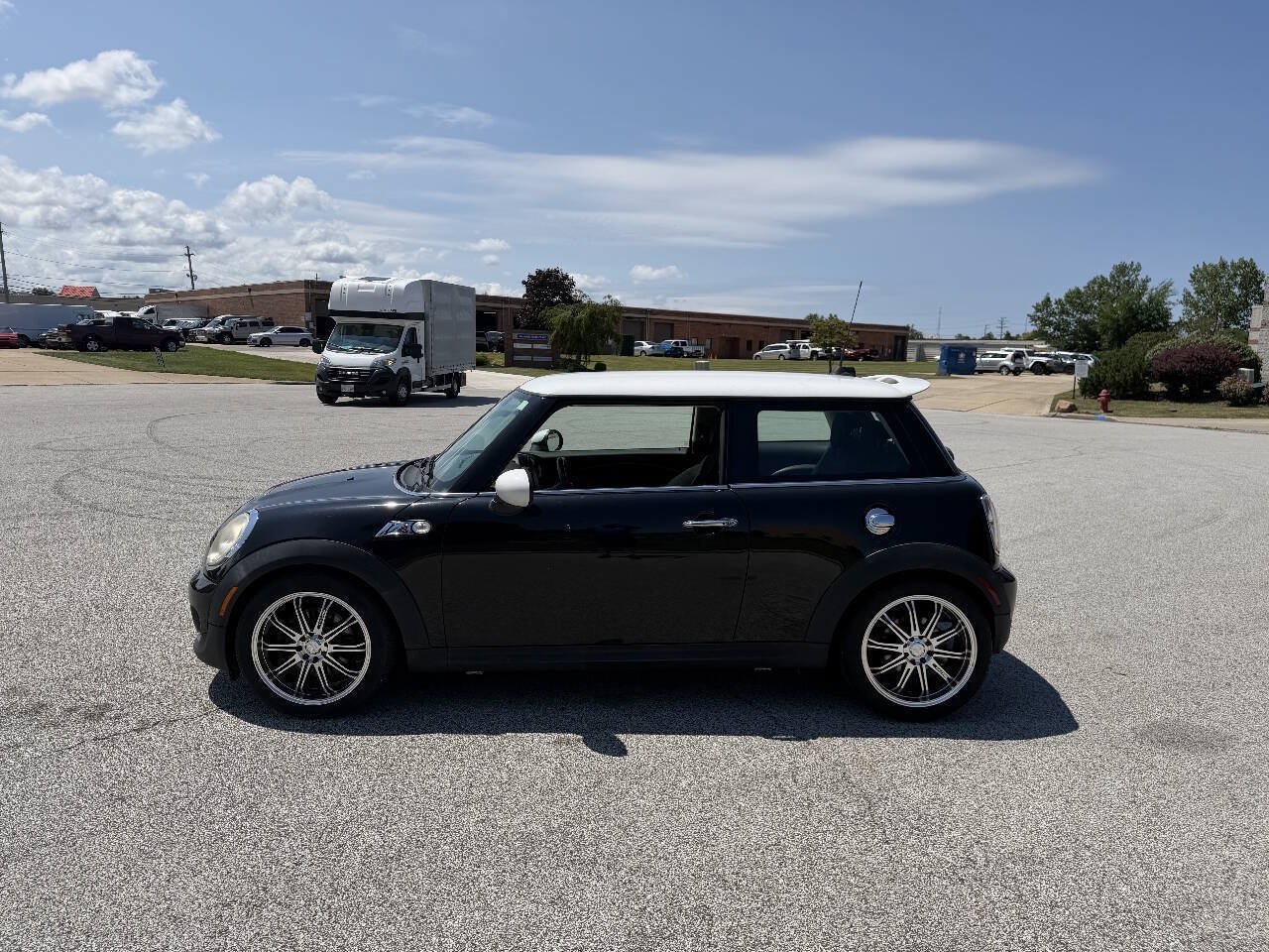Used 2011 MINI Cooper S FWD image 2