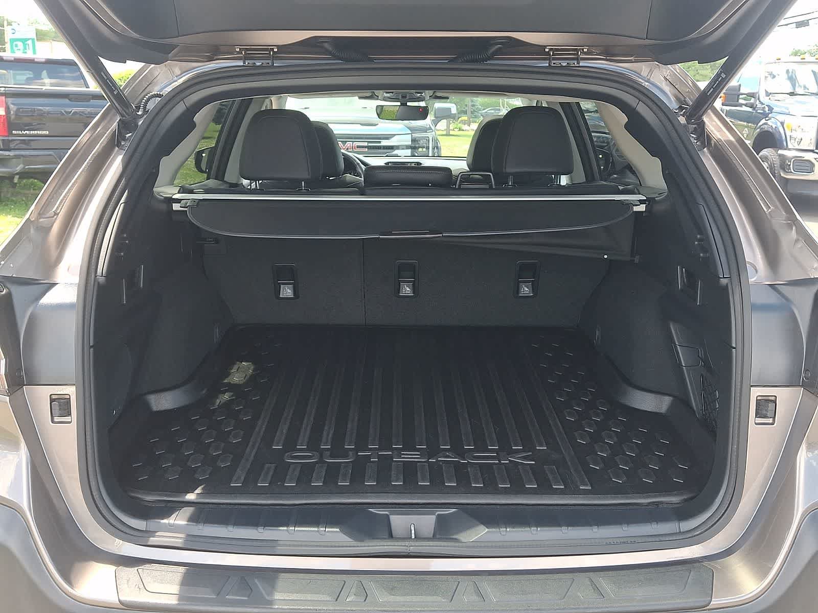 Used 2023 Subaru Outback Limited AWD/4WD image 31