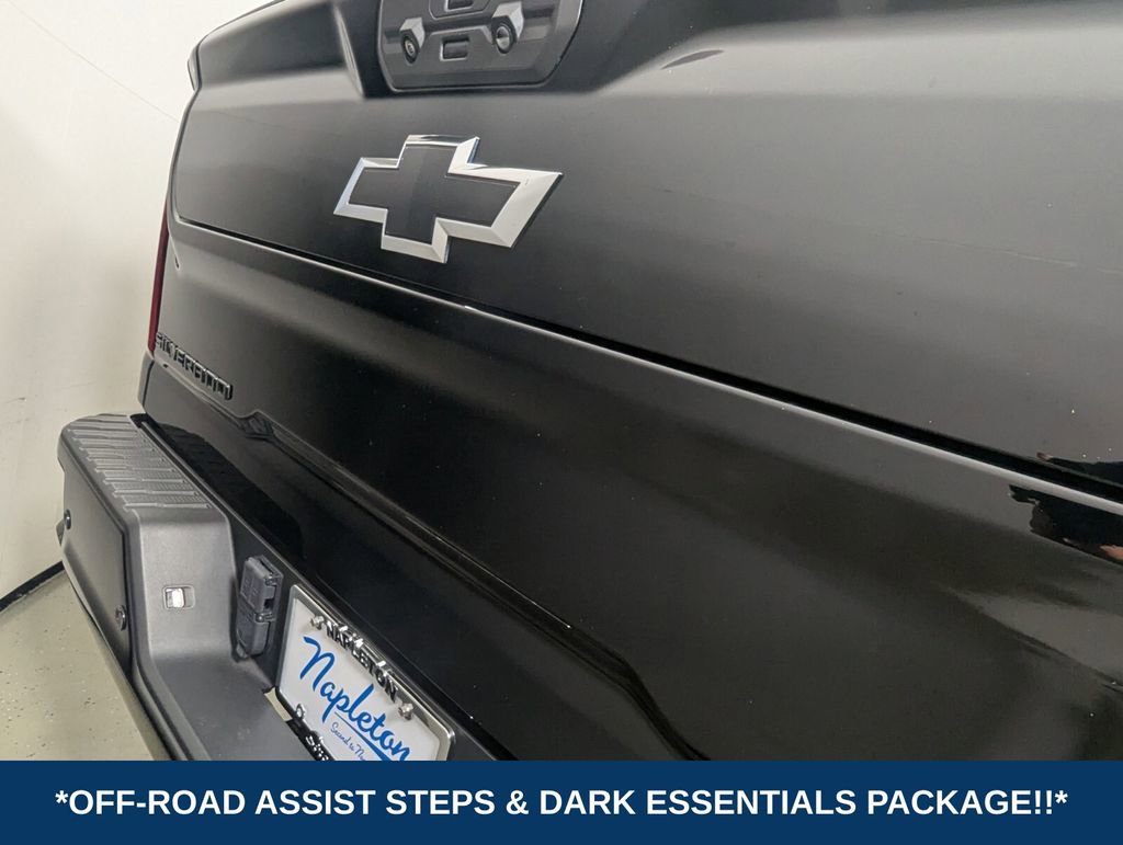 Used 2024 Chevrolet Silverado 2500 ZR2 w/ Technology Package image 8