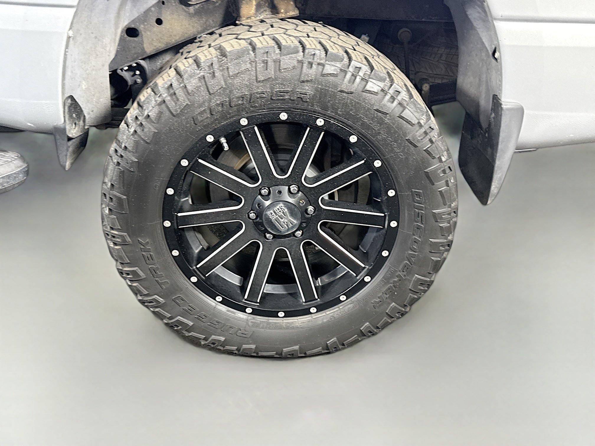 Used 2017 Nissan Titan SV AWD/4WD image 37