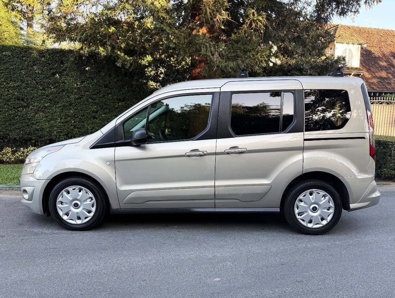 Used 2014 Ford Transit Connect XLT FWD image 3
