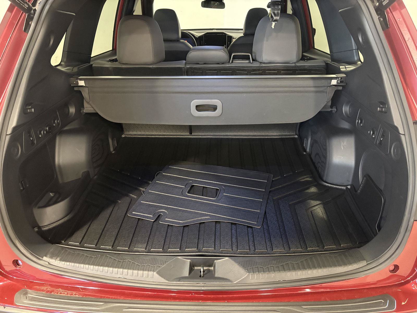 Used 2025 Subaru Forester Limited AWD/4WD image 36