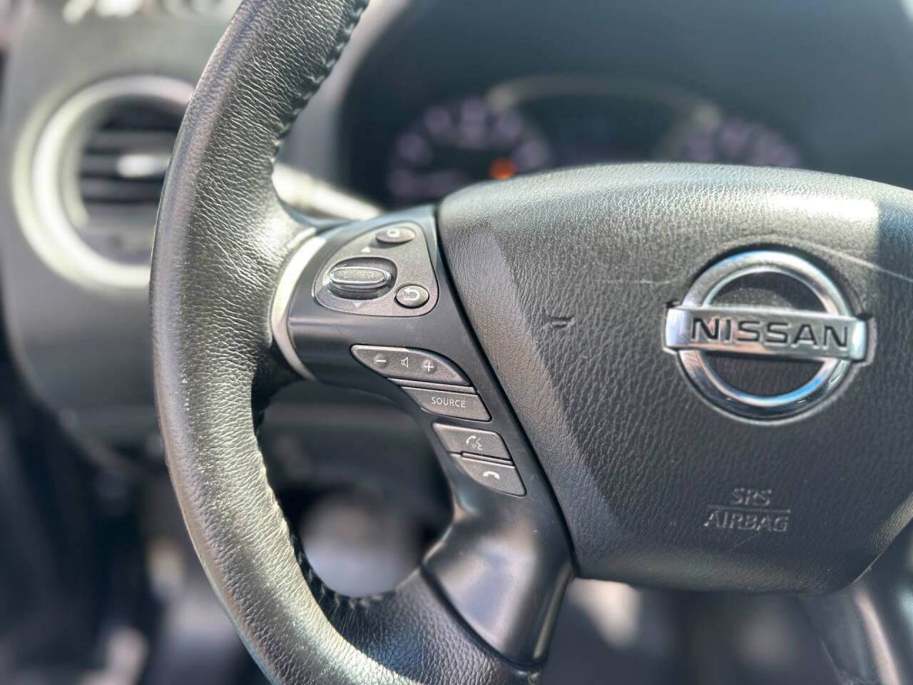 Used 2013 Nissan Pathfinder SL w/ SL Premium Pkg AWD/4WD image 21