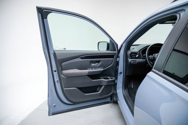 Certified 2025 Honda Pilot Sport image 7