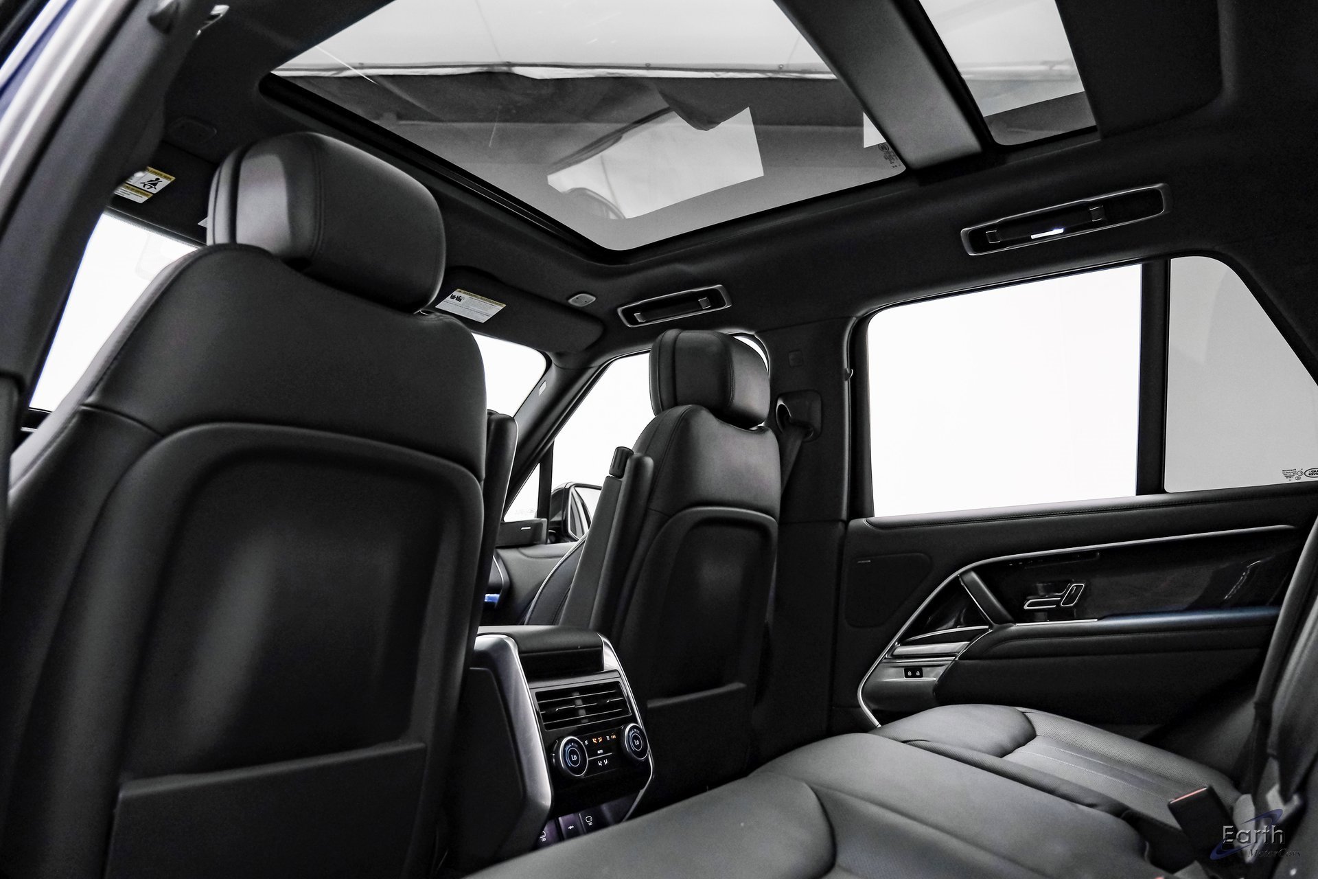 Used 2023 Land Rover Range Rover SE image 68