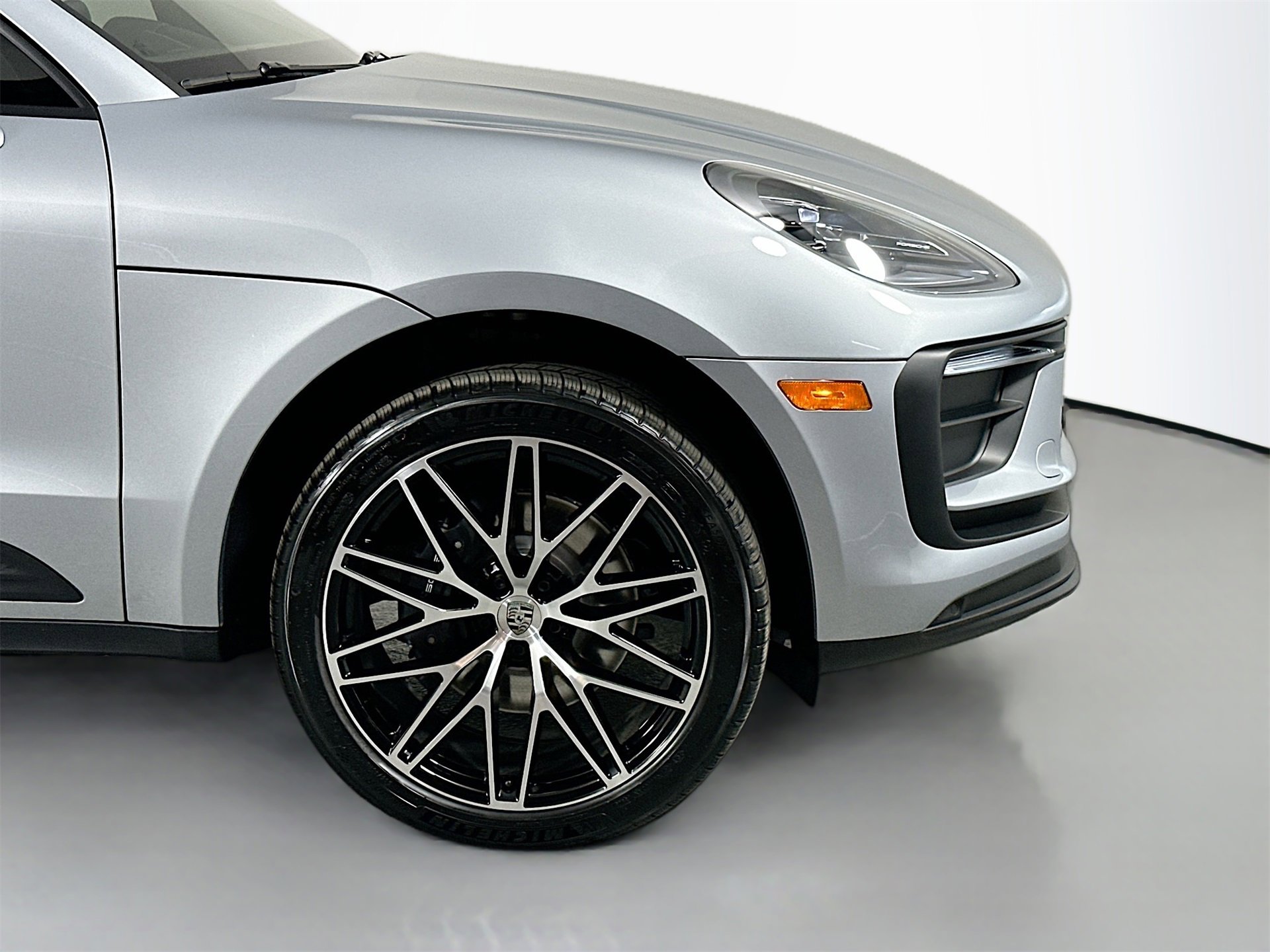 New 2026 Porsche Macan image 14
