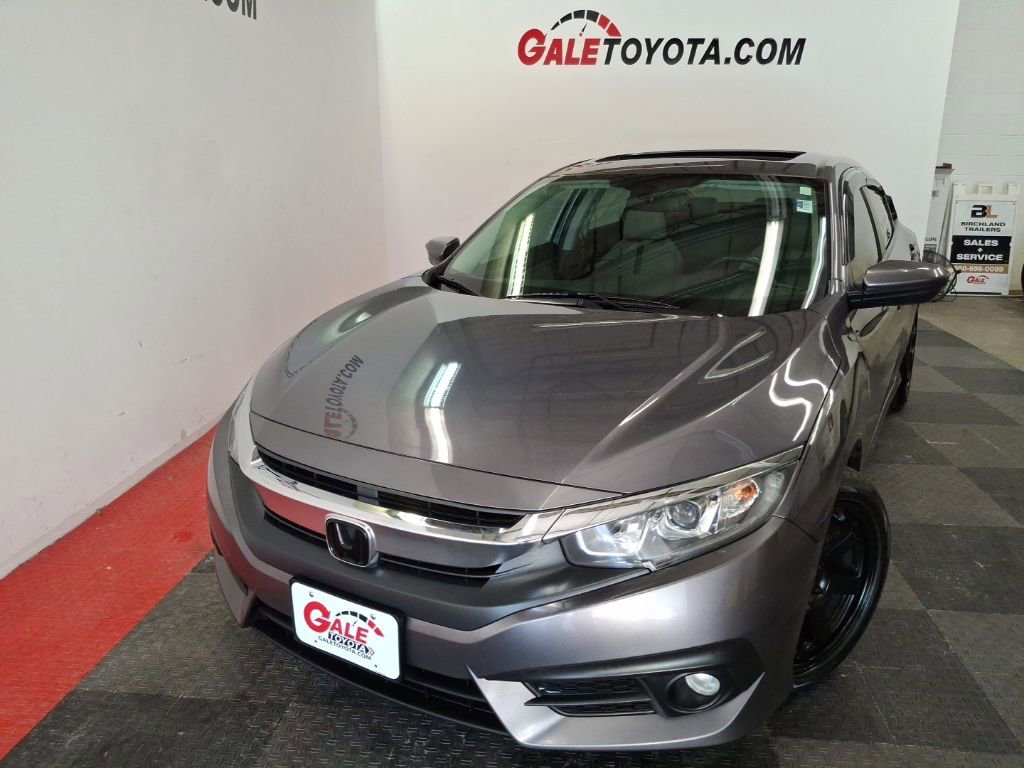 Used 2018 Honda Civic EX-T image 2