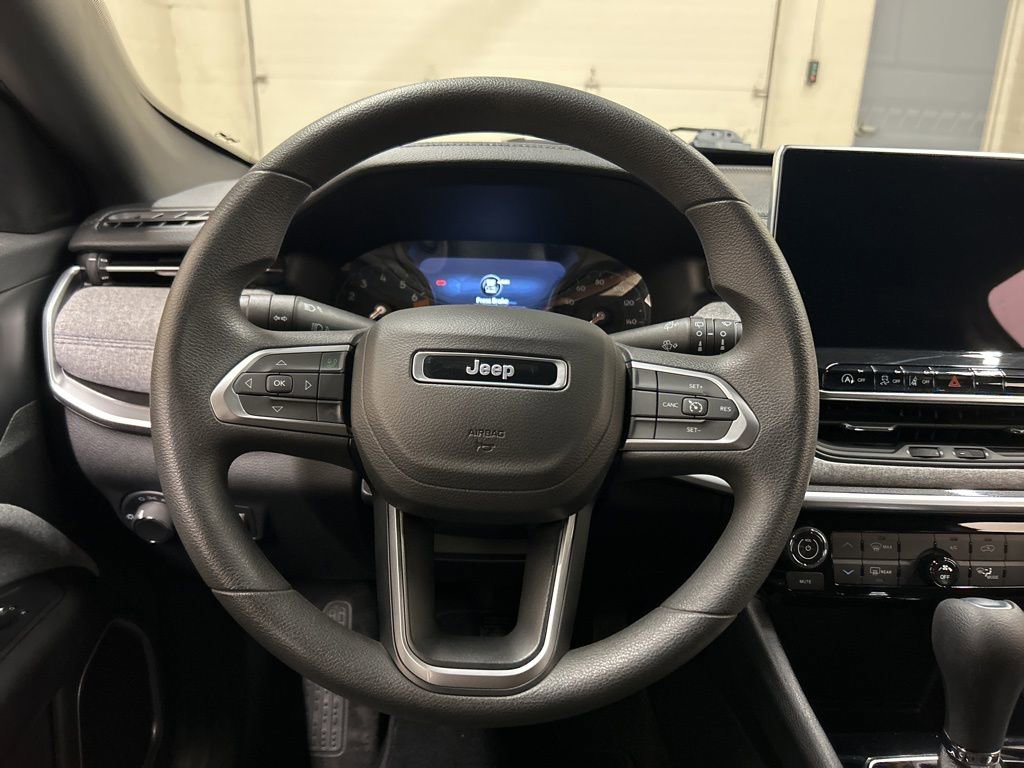 Used 2024 Jeep Compass Sport image 17