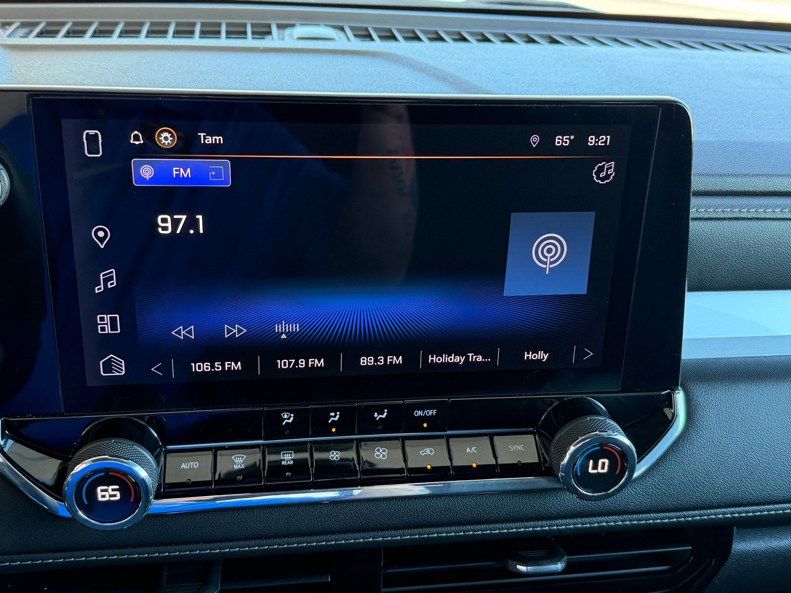 Used 2023 Chevrolet Colorado LT w/ LT Convenience Package image 10