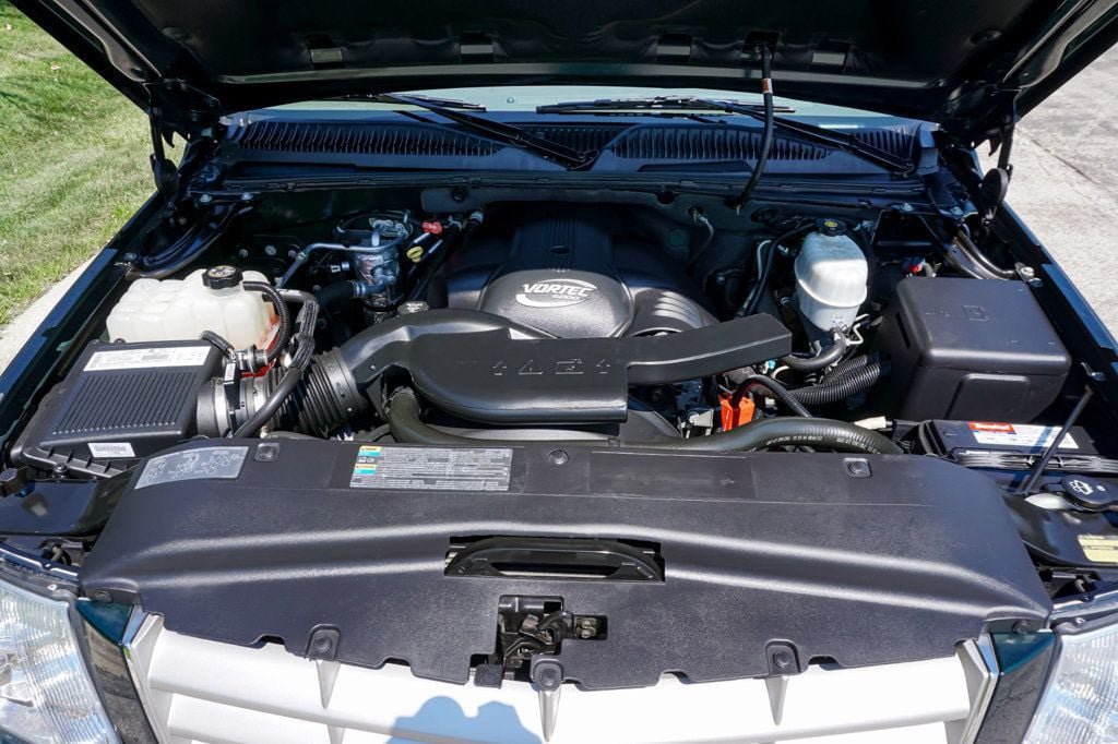 Used 2003 Cadillac Escalade AWD image 12