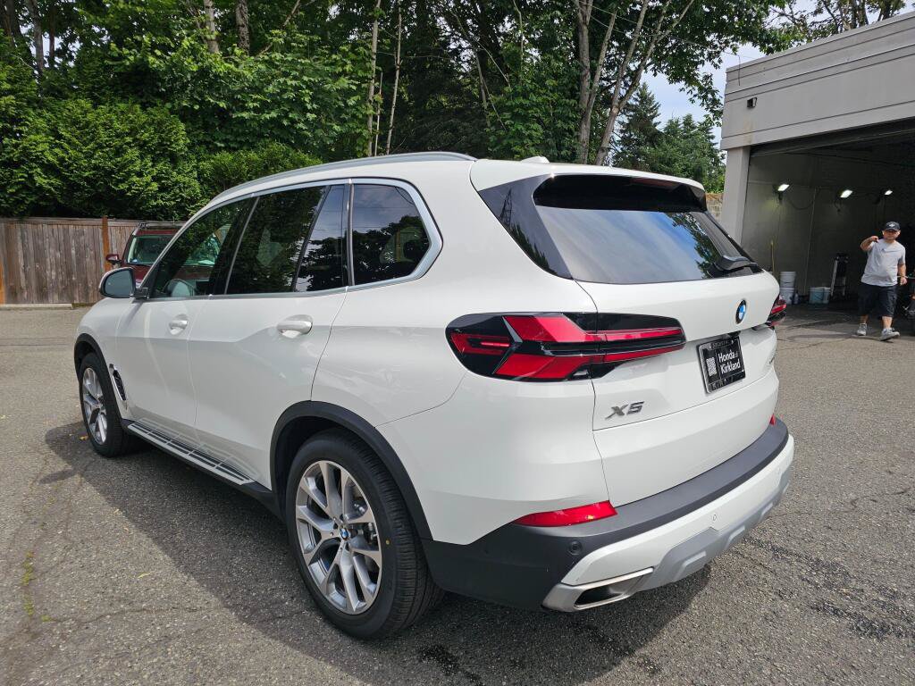 Used 2026 BMW X5 xDrive40i AWD/4WD image 5