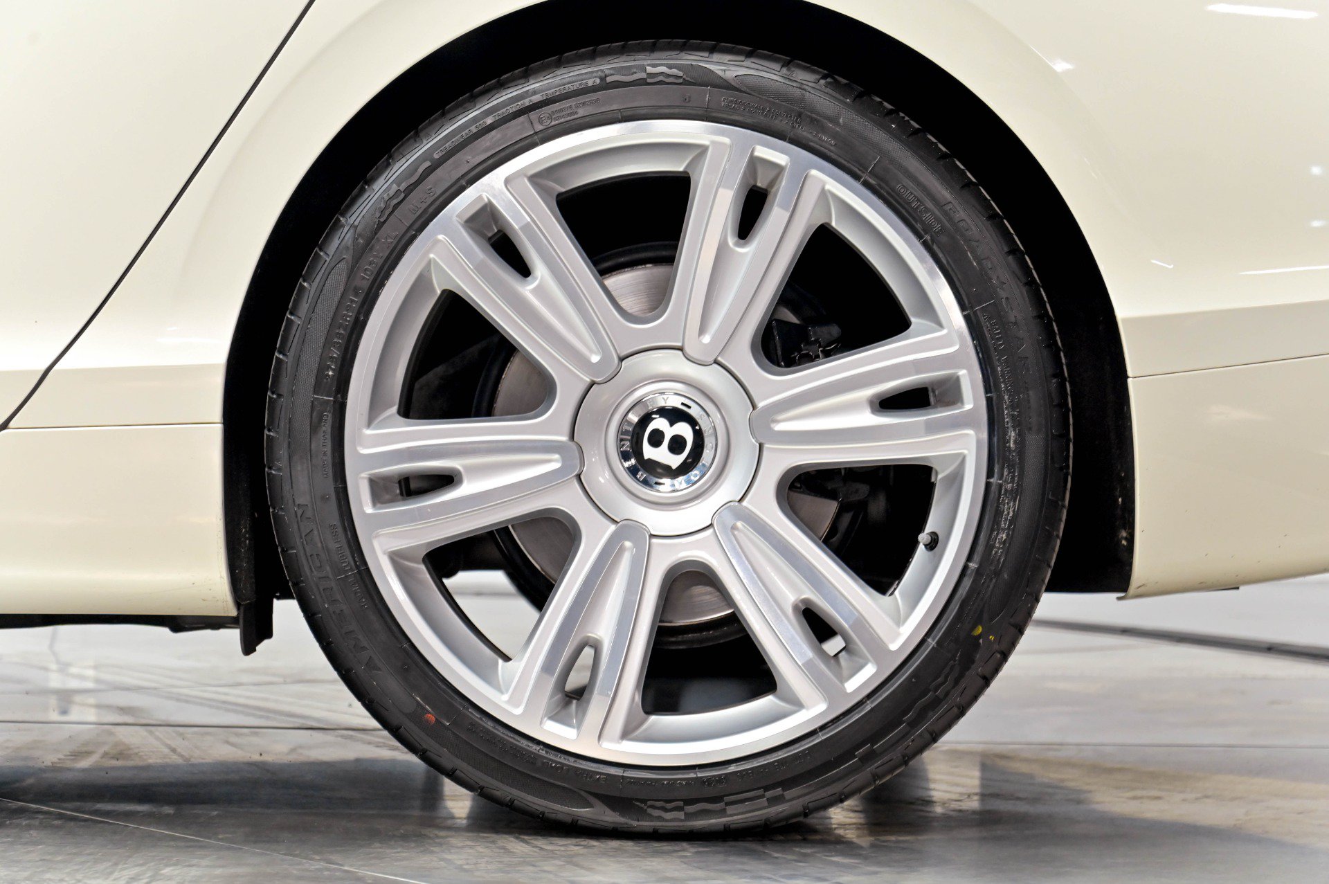 Used 2016 Bentley Flying Spur W12 AWD/4WD image 48