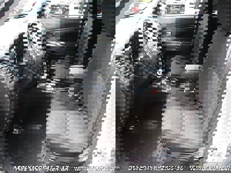 Used 2021 Mitsubishi Outlander Sport SE image 9