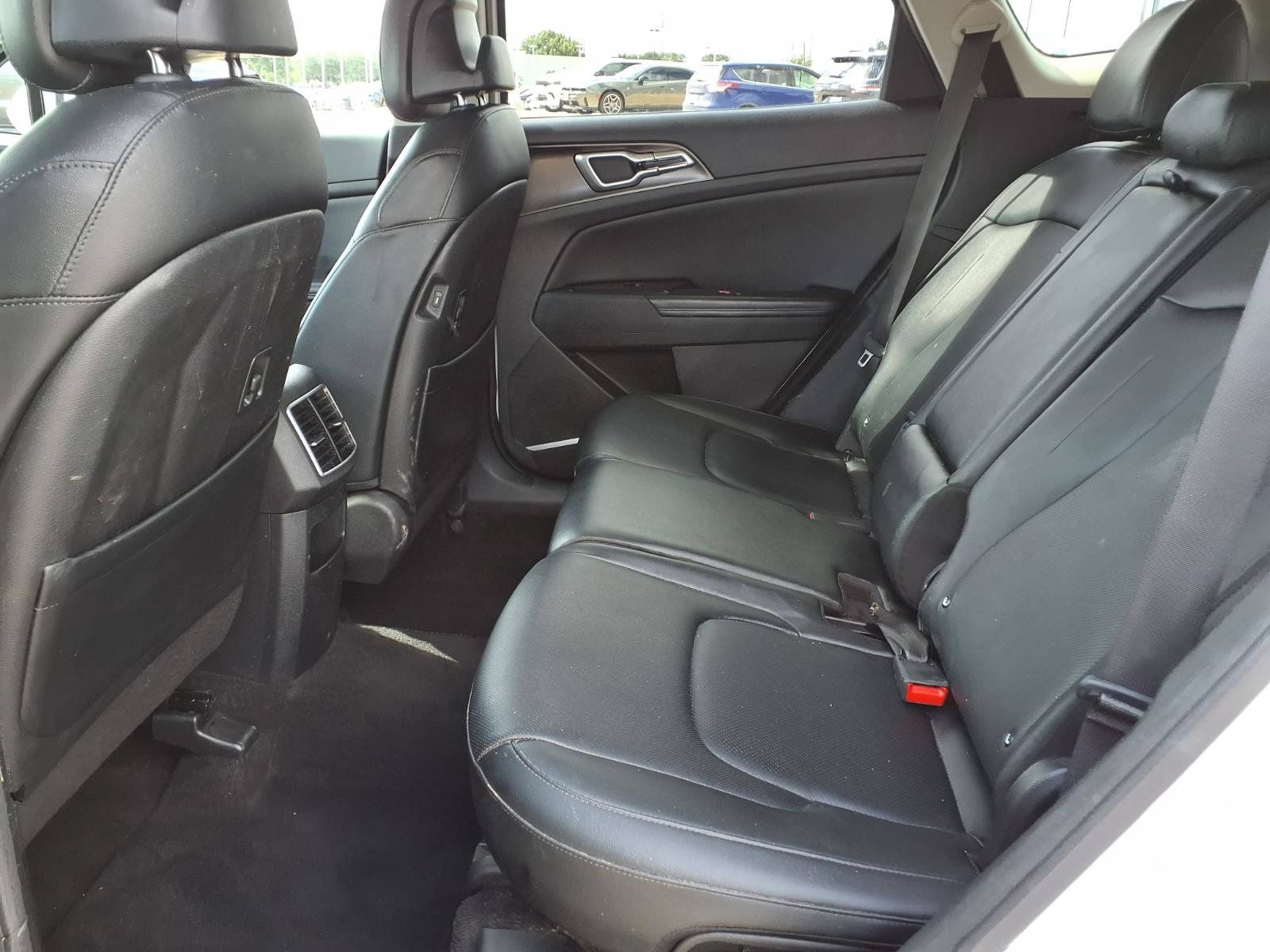 Used 2024 Kia Sportage EX FWD image 19