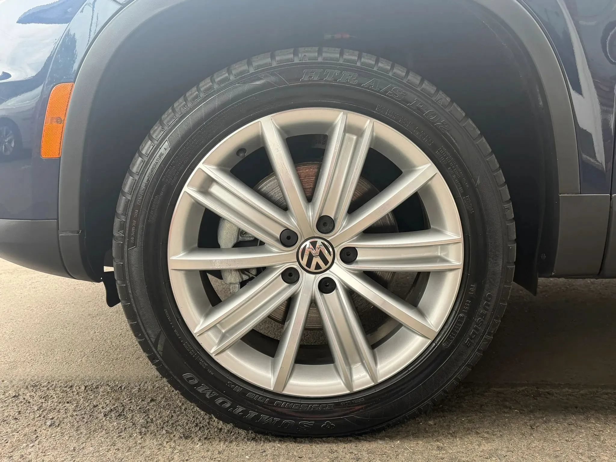Used 2013 Volkswagen Tiguan S AWD/4WD image 9