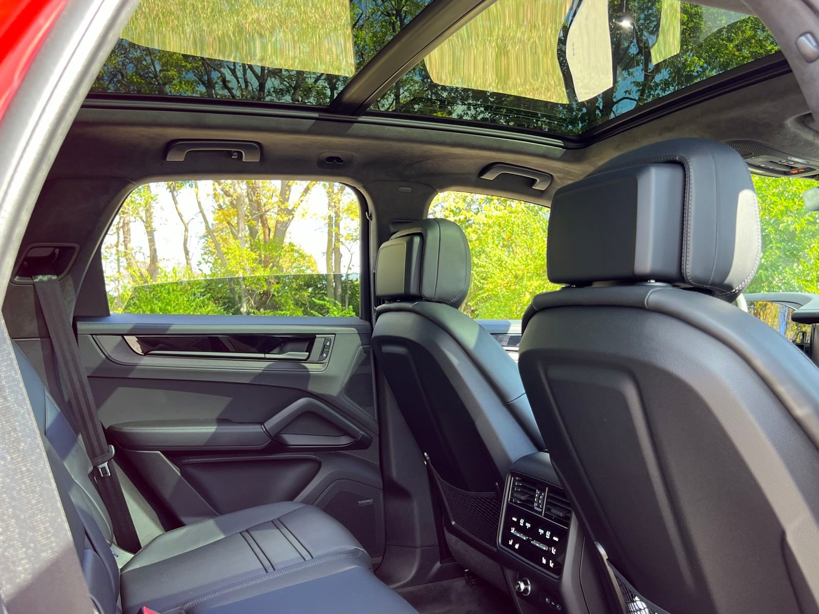 New 2026 Porsche Cayenne GTS image 23