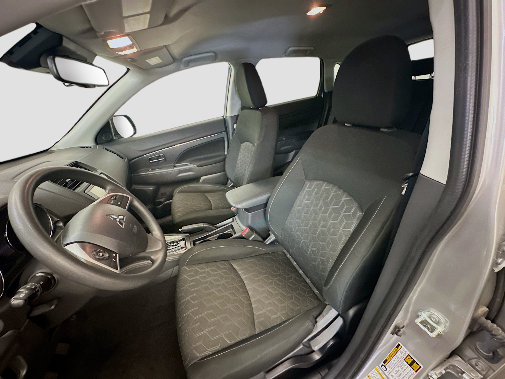 Used 2025 Mitsubishi Eclipse Cross SE AWD/4WD image 13