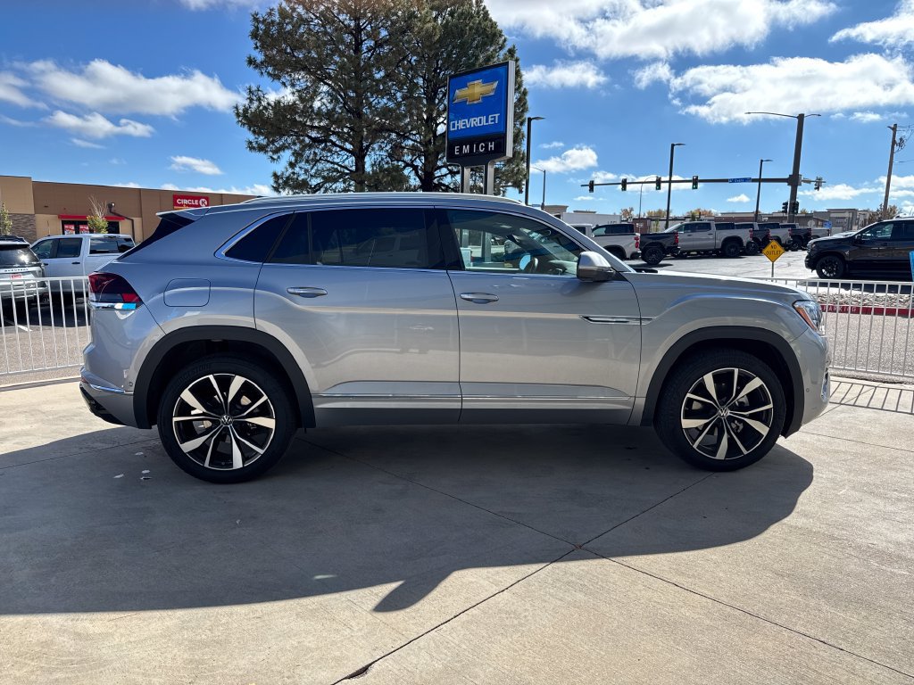 Used 2026 Volkswagen Atlas Cross Sport SEL Premium R-Line AWD/4WD image 6