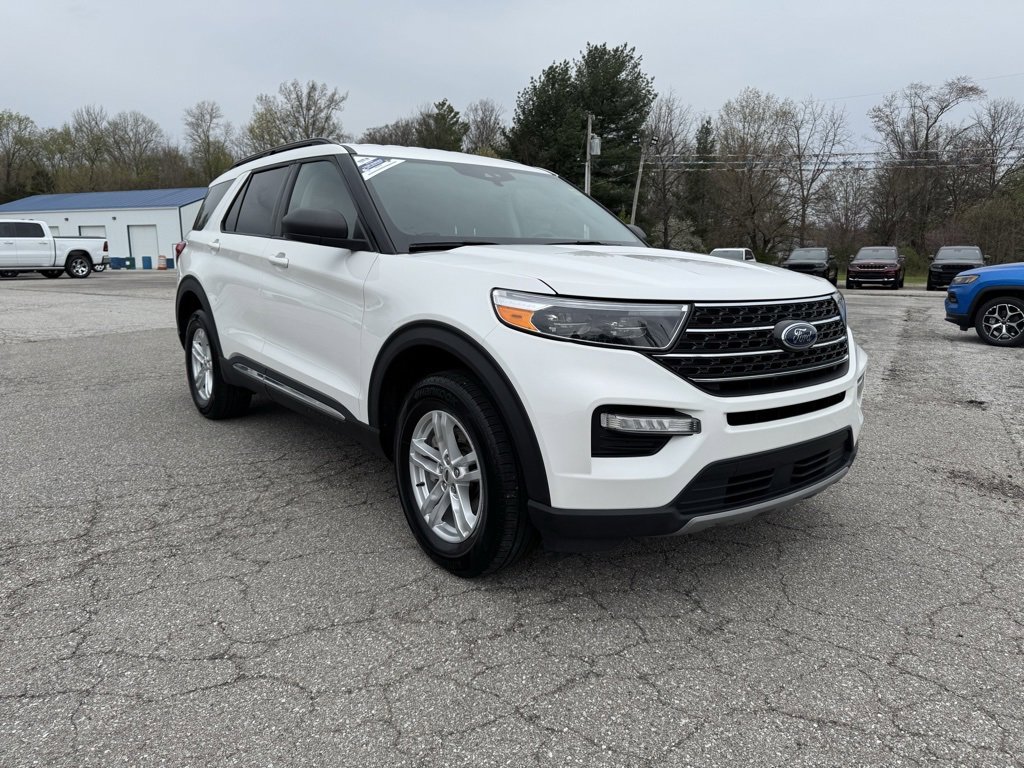 Used 2022 Ford Explorer XLT w/ Equipment Group 202A image 11
