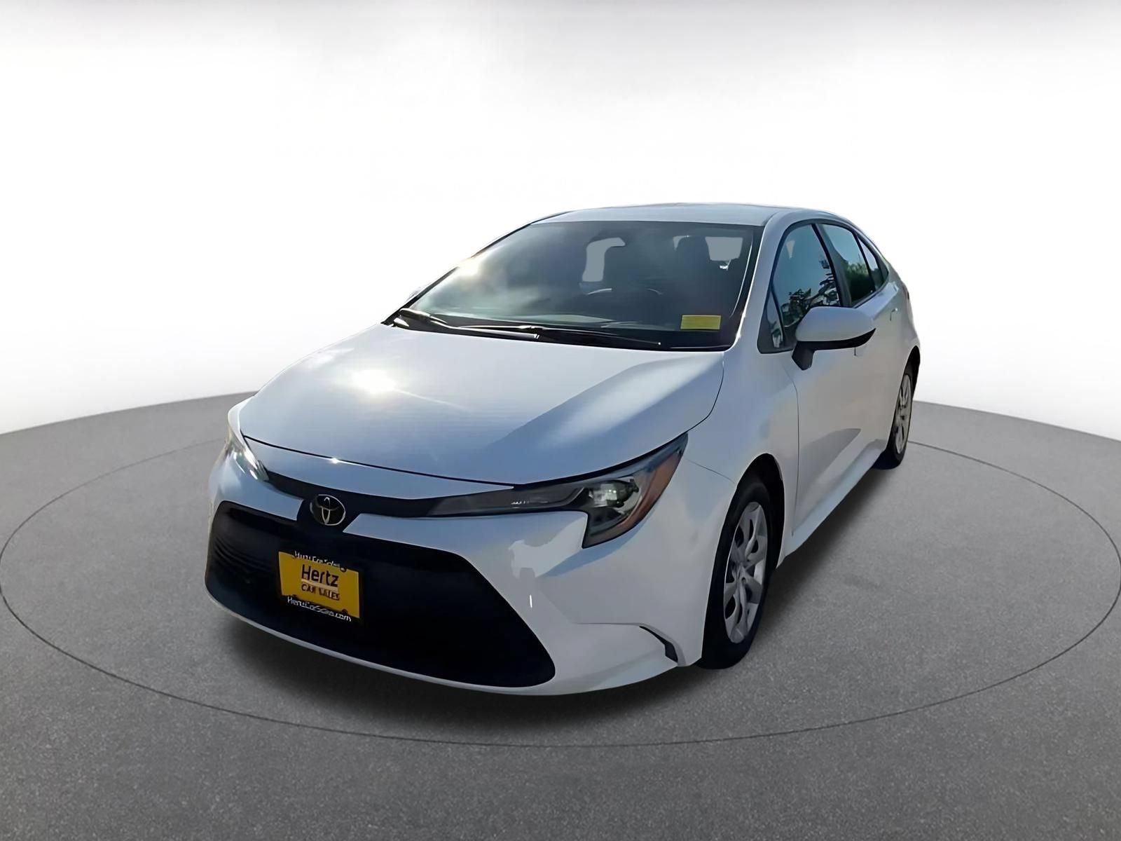 Used 2025 Toyota Corolla LE FWD image 6