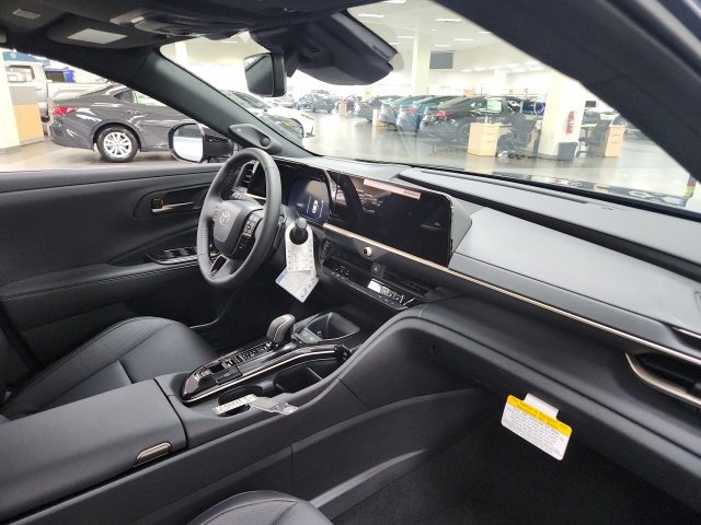 New 2026 Toyota Crown Platinum image 9