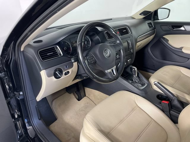 Used 2013 Volkswagen Jetta TDI FWD image 3