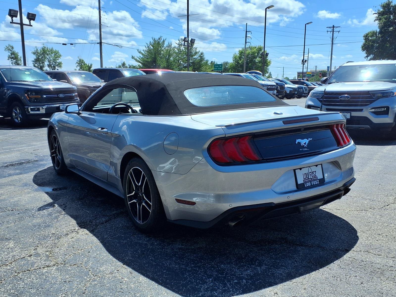 Used 2023 Ford Mustang Premium RWD image 5