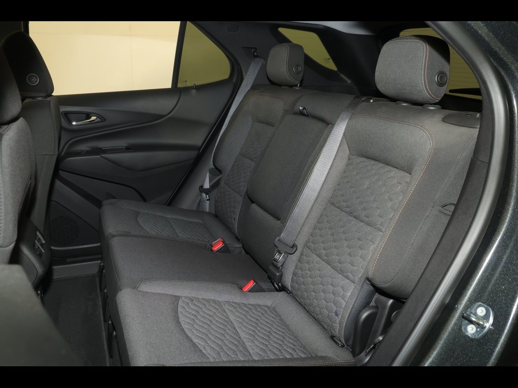 Used 2018 Chevrolet Equinox LT w/ Sun & Infotainment Package image 28