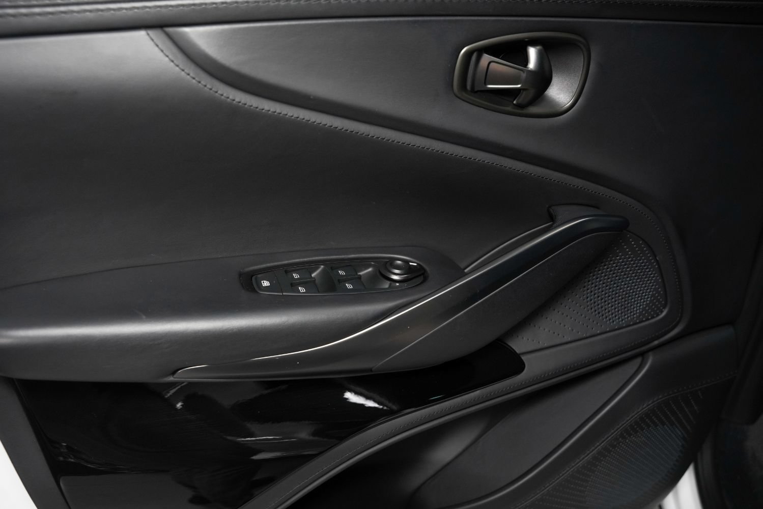 Used 2023 Aston Martin DBX 707 AWD/4WD image 44