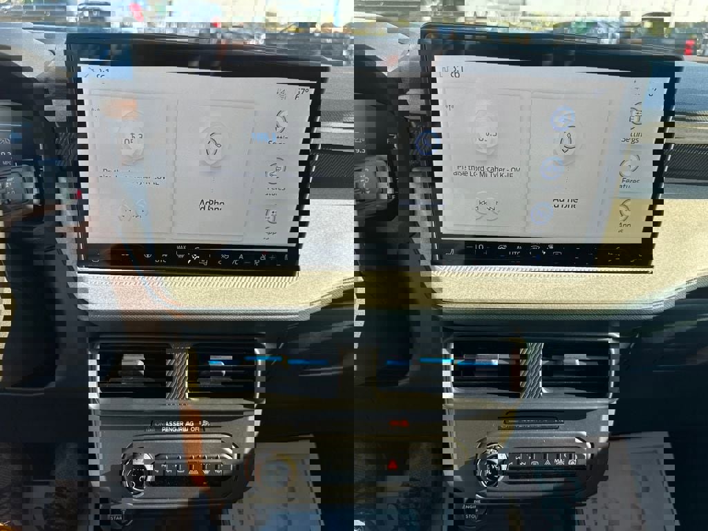 New 2025 Ford Maverick XLT w/ XLT Luxury Package image 8