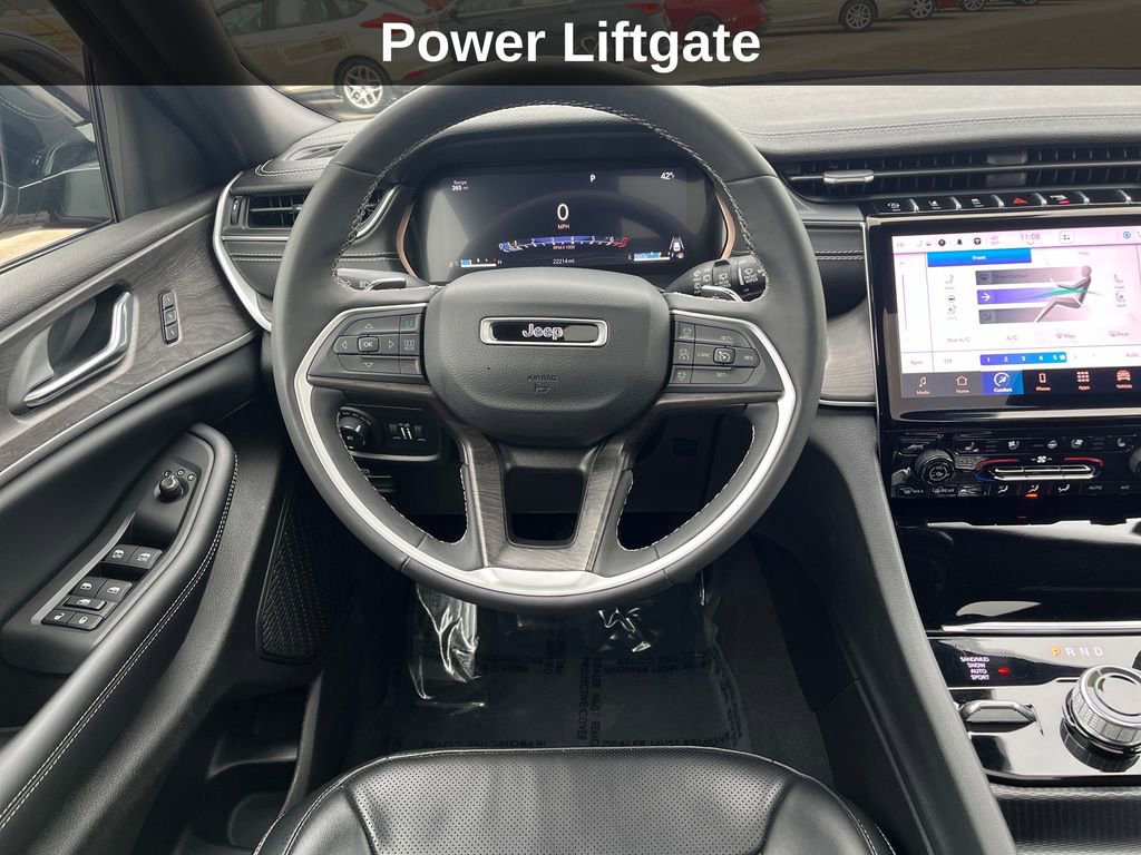 Used 2024 Jeep Grand Cherokee L Limited w/ Luxury Tech Group II image 19