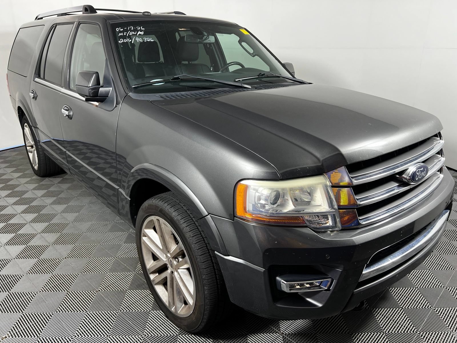 Used 2016 Ford Expedition EL Limited w/ Equipment Group 301A AWD/4WD image 3