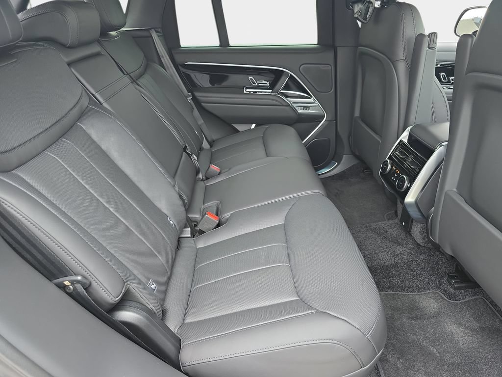 New 2026 Land Rover Range Rover SE AWD/4WD image 11