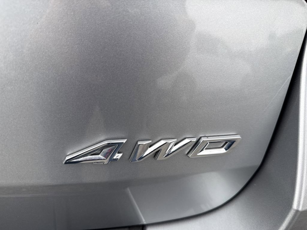 Used 2022 Ford Explorer XLT w/ Equipment Group 202A image 19