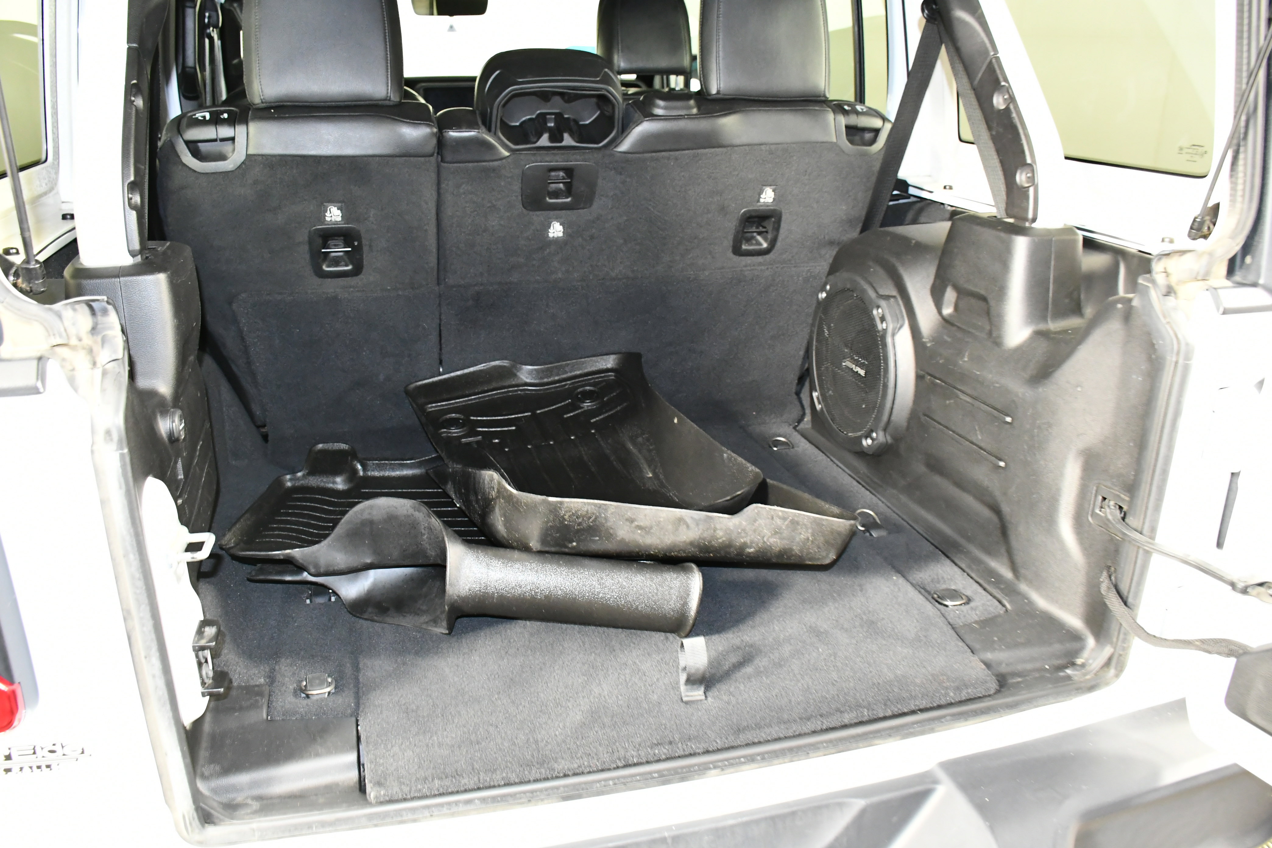 Used 2019 Jeep Wrangler Unlimited Sahara image 52