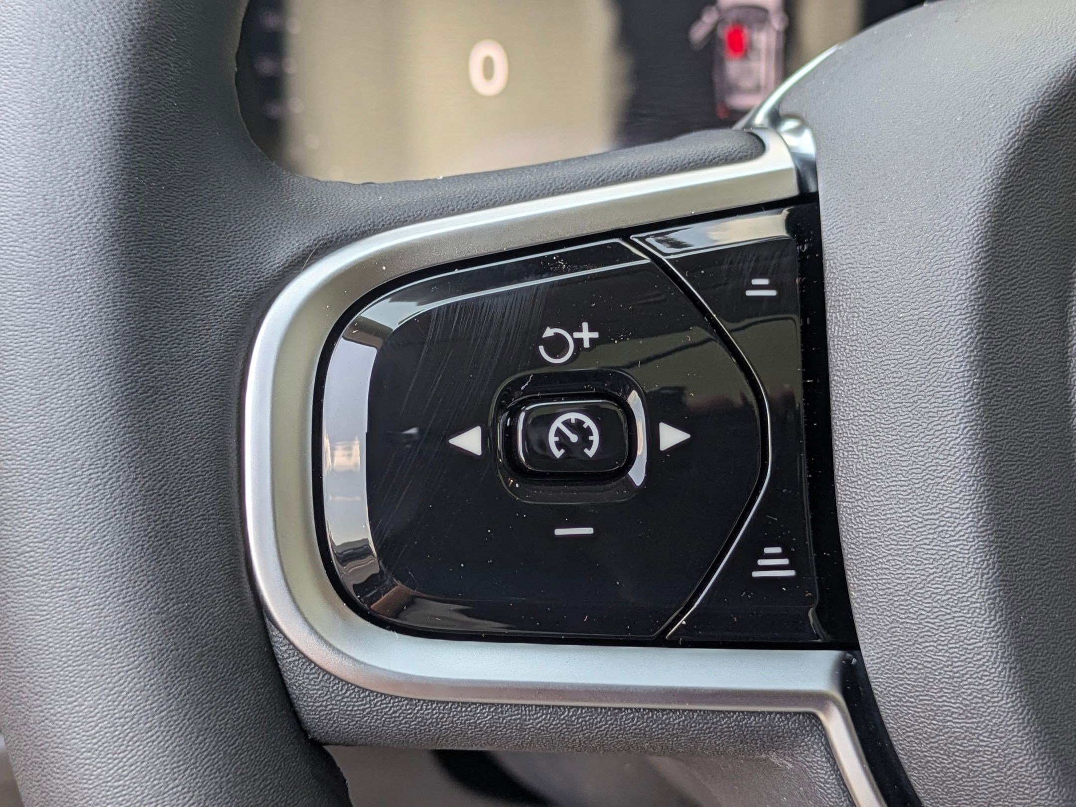 New 2026 Volvo XC60 B5 Plus w/ Protection Package Premier image 11