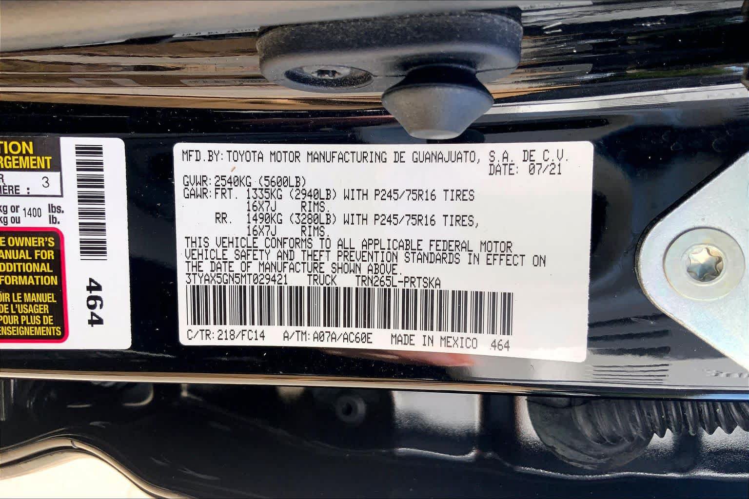 Used 2021 Toyota Tacoma SR5 w/ SR5 Appearance Package (SM) RWD image 33
