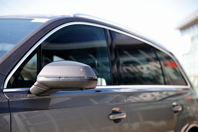 Used 2025 Audi Q7 3.0T Premium w/ Convenience Package image 12